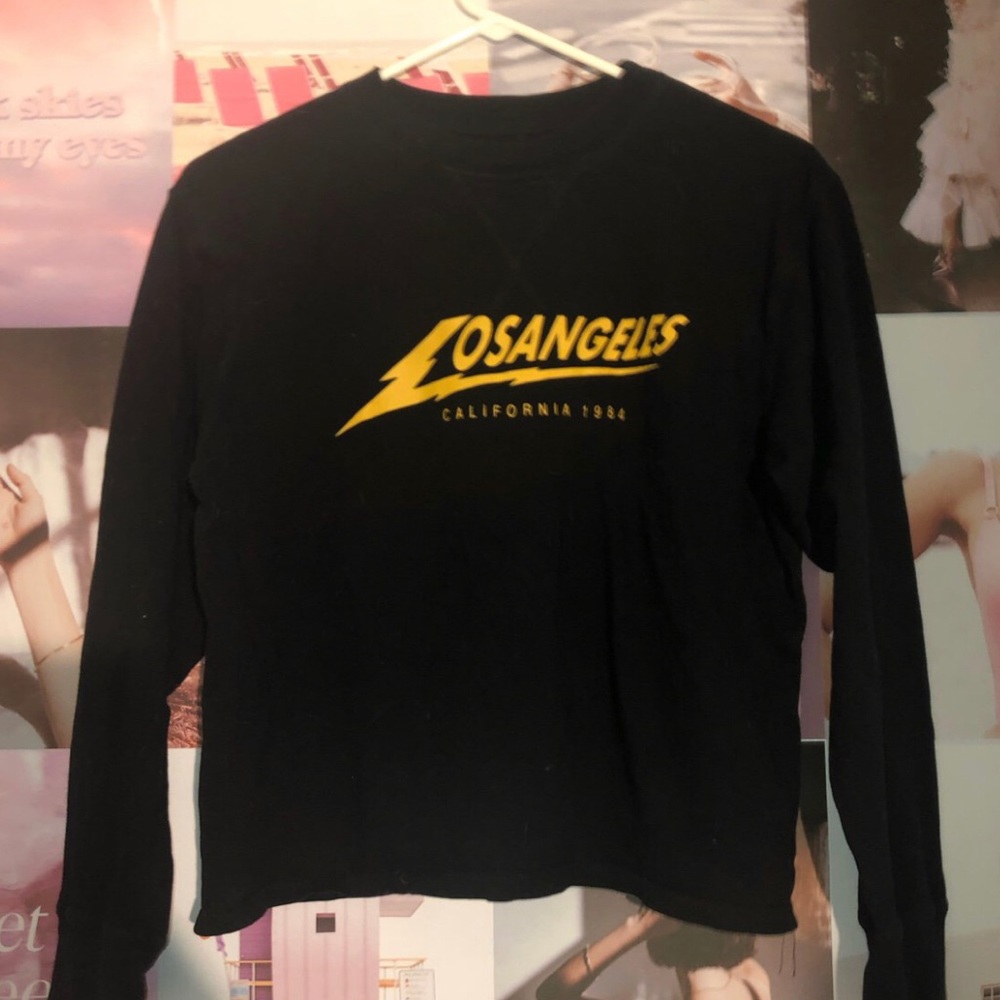 brandy melville long sleeved graphic tee!